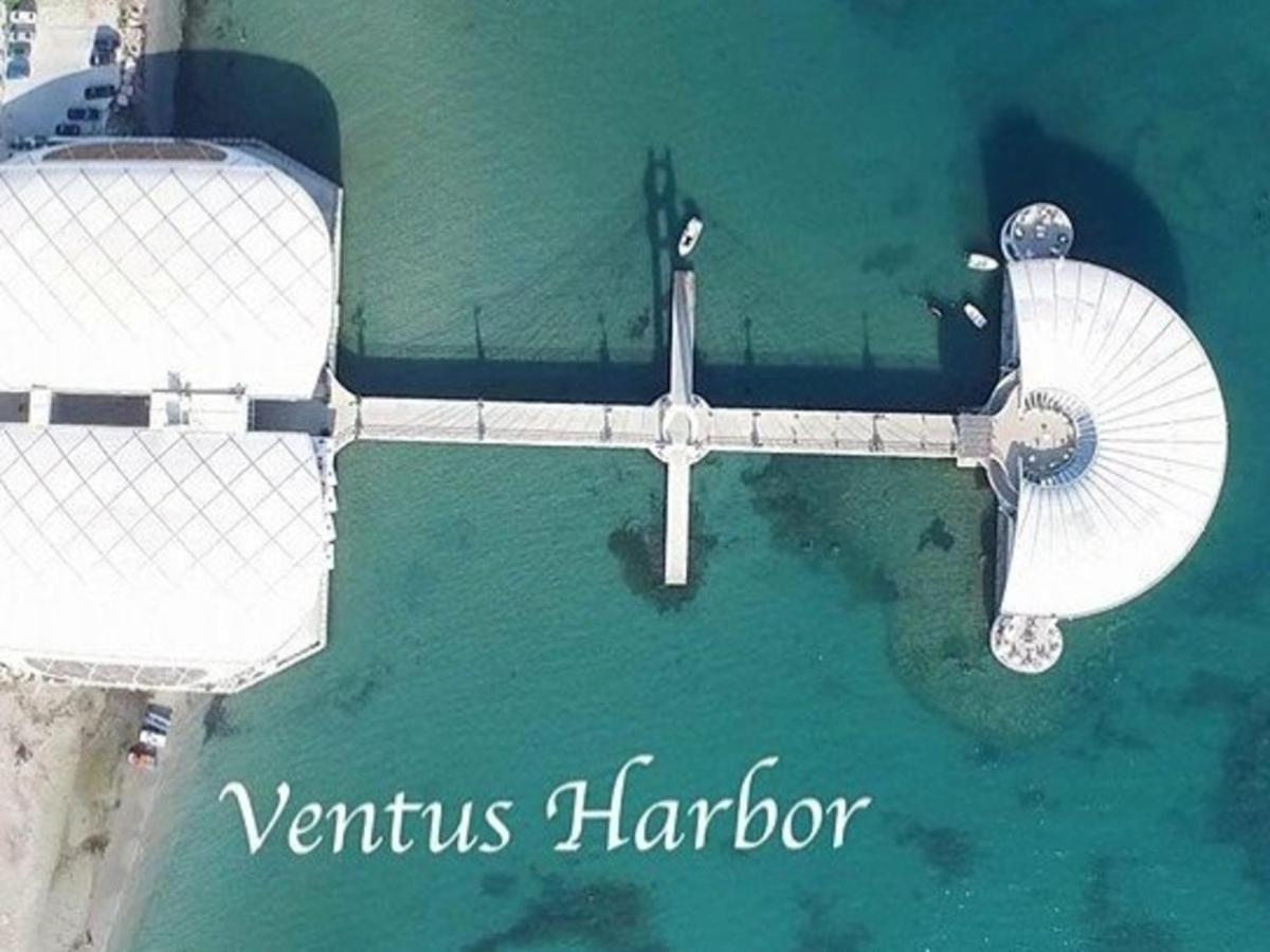 Ventus Harbor Hotel Durres Exterior photo